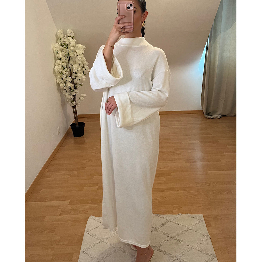 Robe pull chic blanche