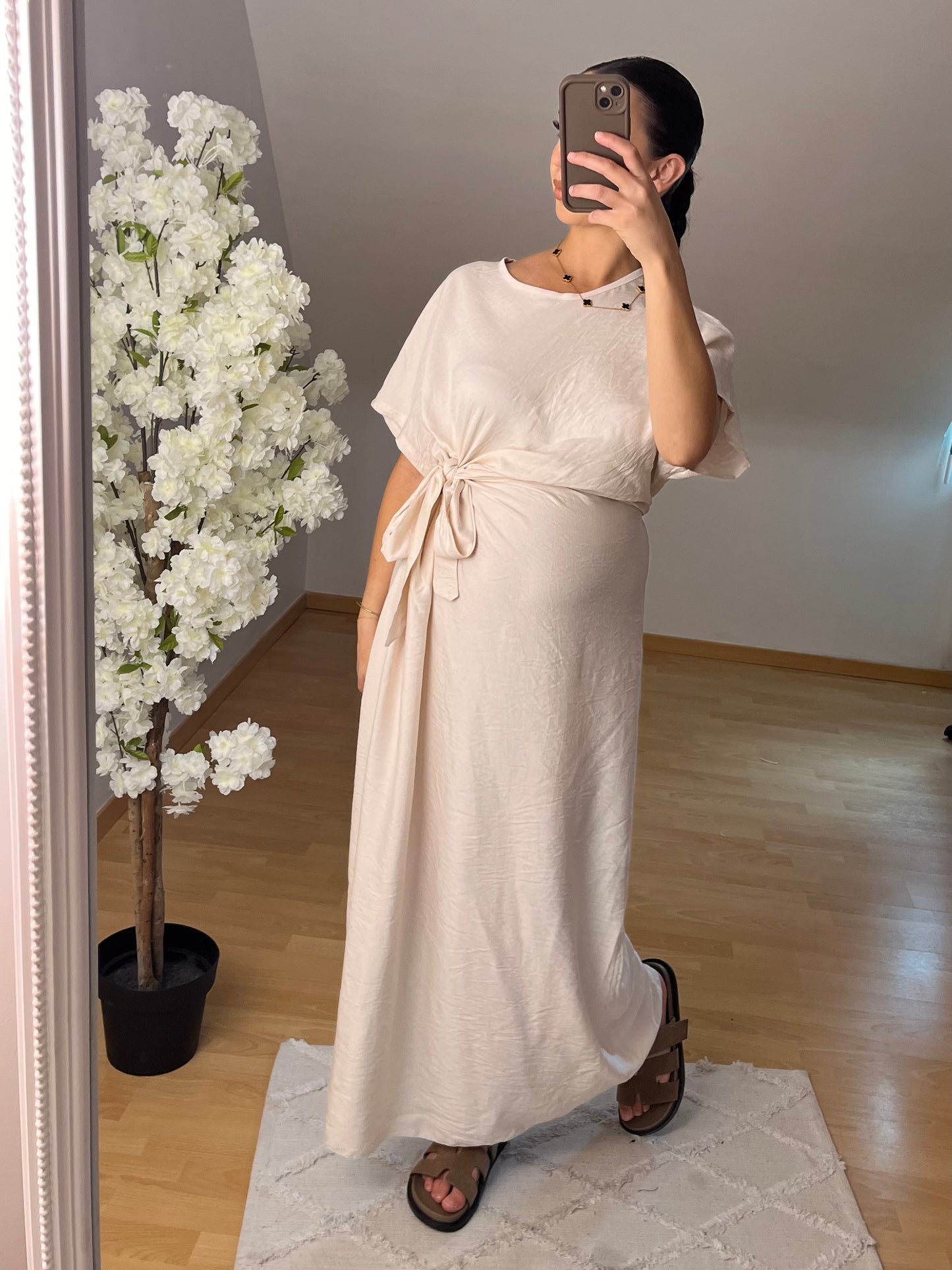 Robe nouée beige