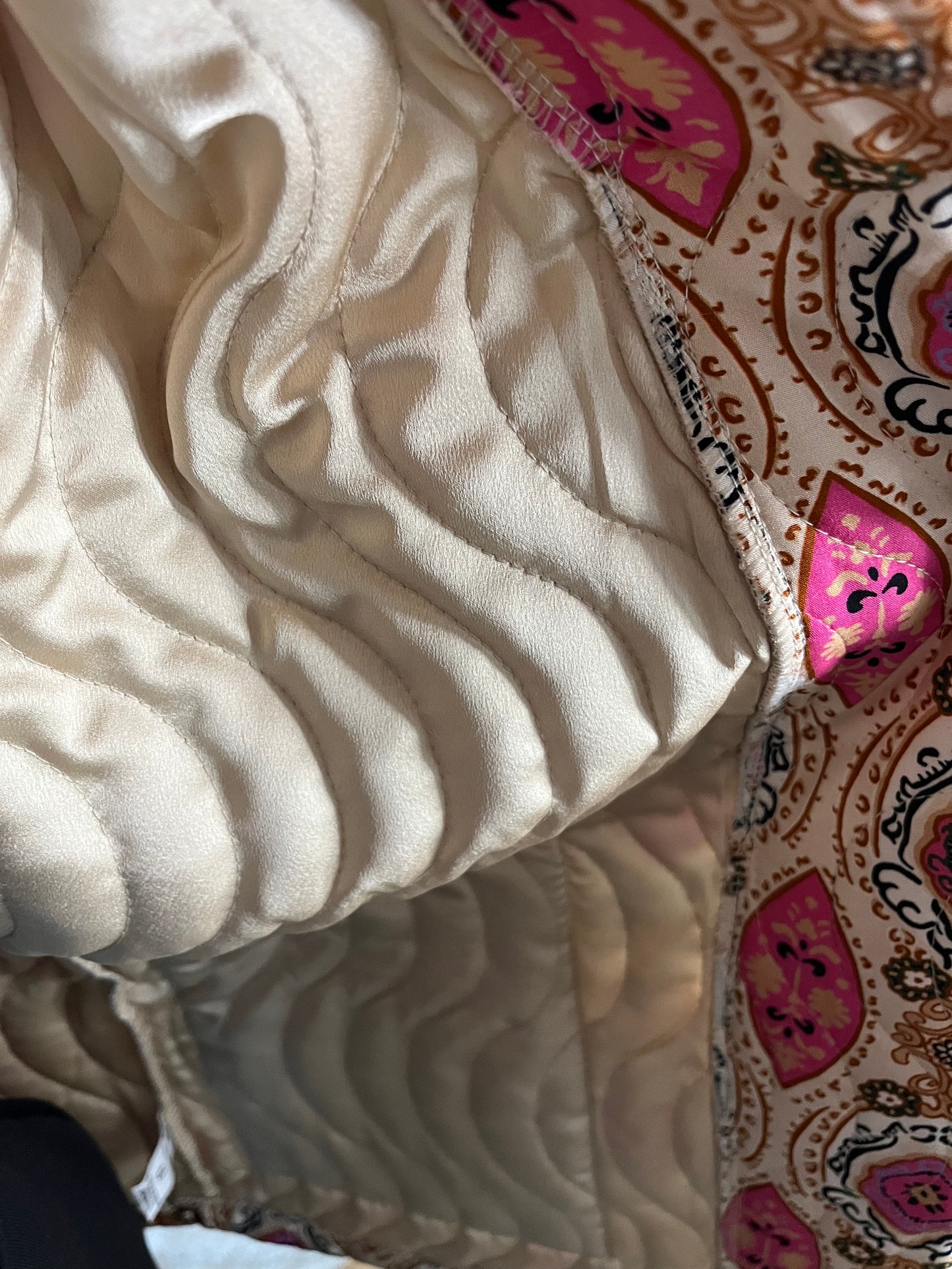 Veste matelassée à motifs rose